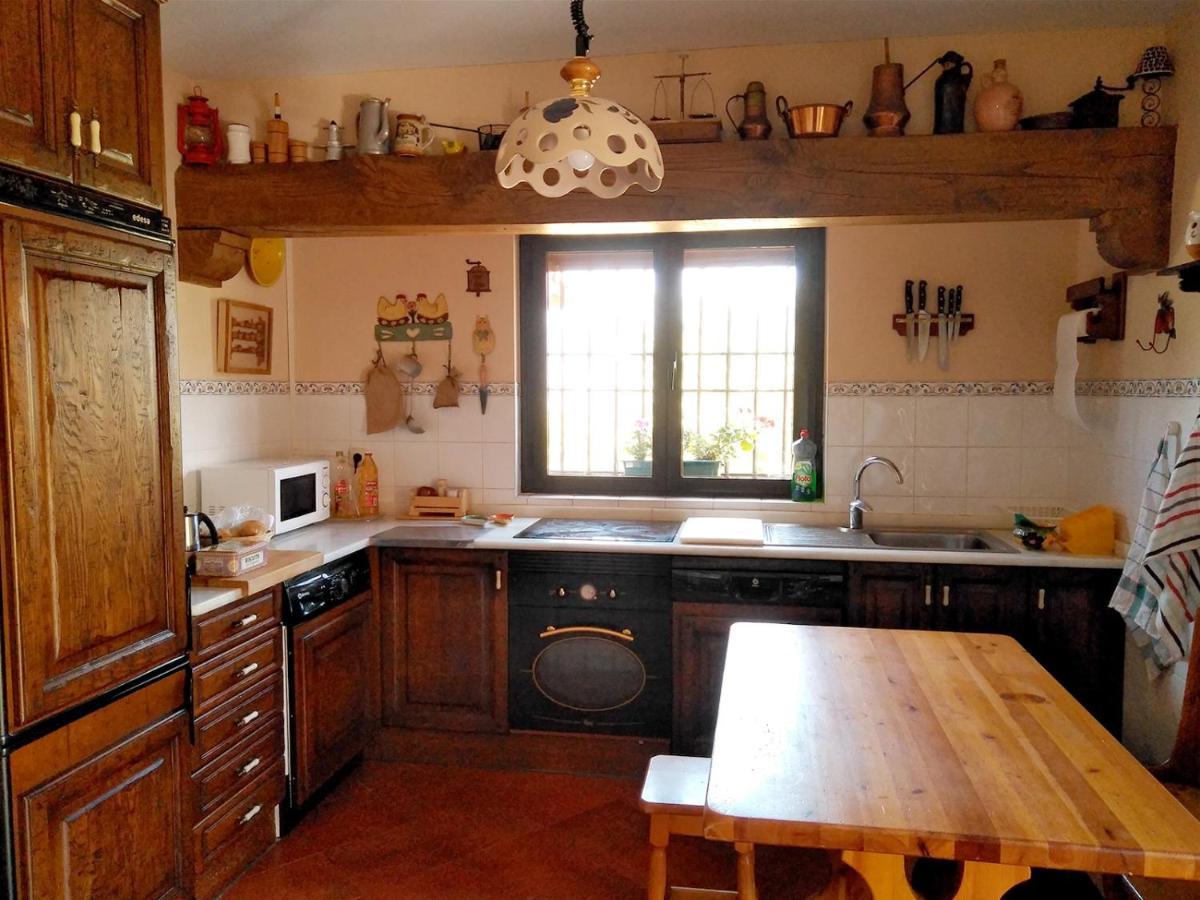 La Cirujana De Gredos Villa San Esteban Del Valle Buitenkant foto